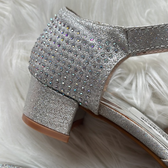 Girls Rhinestone Heel Sandals - Picture 2 of 6
